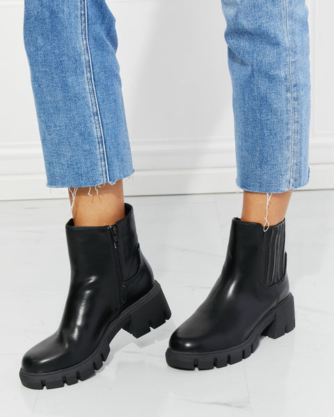 MMShoes What It Takes Lug Sole Chelsea Boots in Black - Opulent Empire
