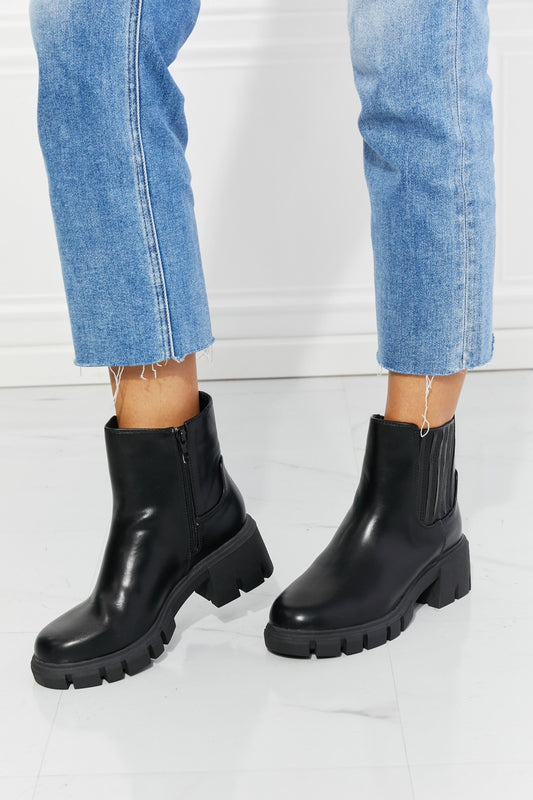 MMShoes What It Takes Lug Sole Chelsea Boots in Black - Opulent Empire