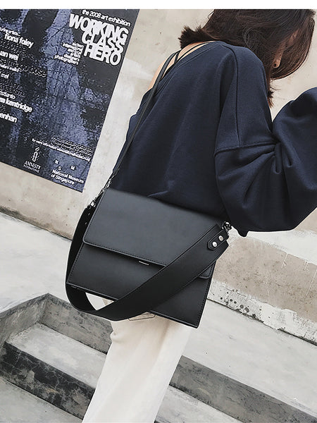 Wide Shoulder Bag Contrast Small Square Bag