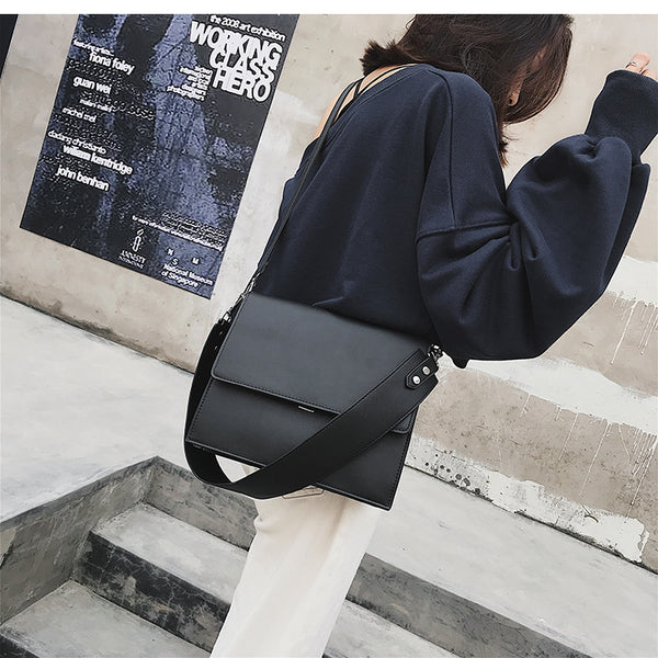 Wide Shoulder Bag Contrast Small Square Bag