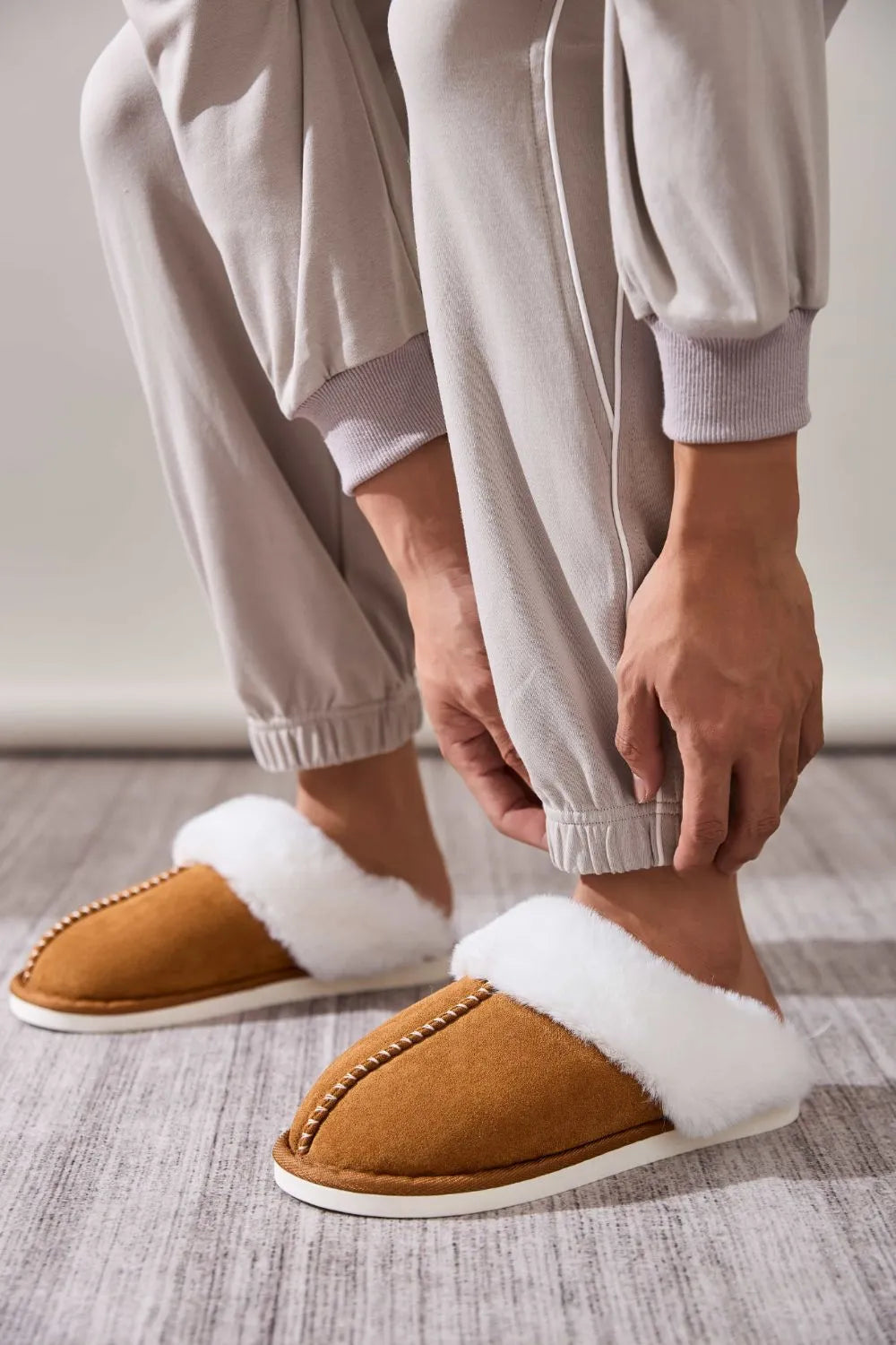 Cove Sorrento — Faux Fur Round Toe Slippers Fashion Footwear, alternate view 10