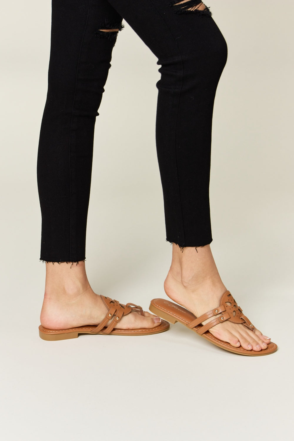 Reese Beaumont — Forever Link Cutout PU Leather Open Toe Sandals TAN Fashion Footwear, alternate view 5