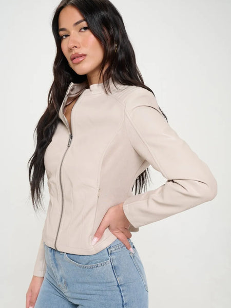 8e74c1f7-f89a-4f8e-a8bf-81840a7bb3cc-Max