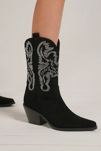 Ellis Laurent — Beast Fashion Rhinestone Detail Point Toe Boots Black Fashion Footwear