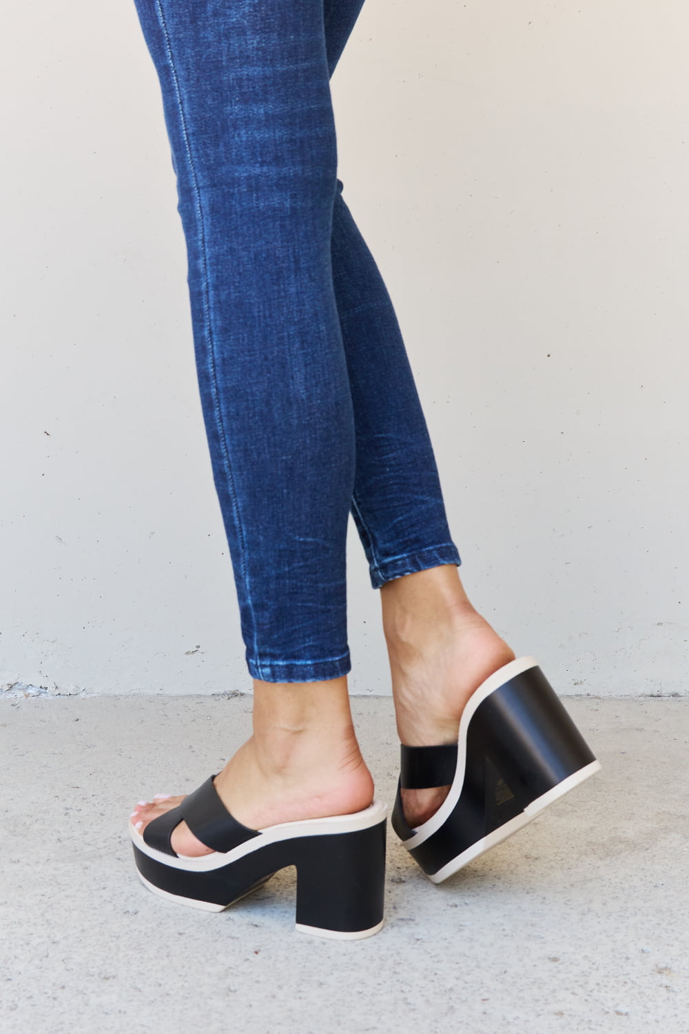 Marlowe Laurent — Weeboo Cherish The Moments Contrast Platform Sandals in Black Black Fashion Footwear, alternate view 5