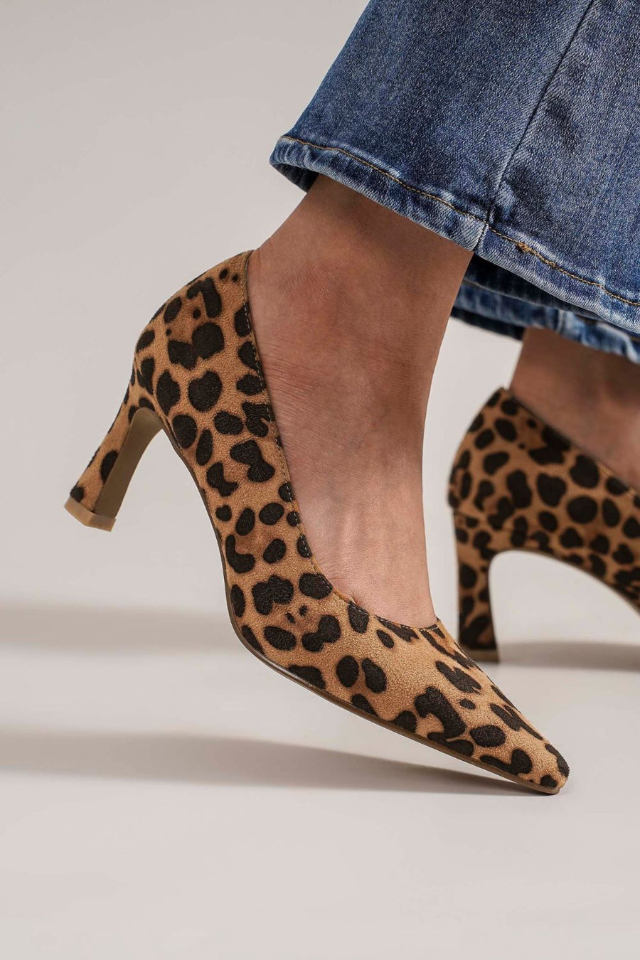 Cove Montclair — Beast Fashion Faux Suede Leopard Point Toe Pumps Leopard Fashion Footwear
