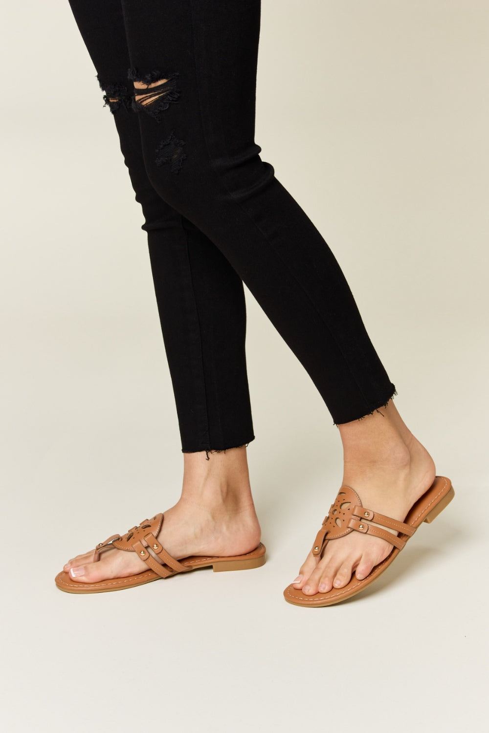 Reese Beaumont — Forever Link Cutout PU Leather Open Toe Sandals TAN Fashion Footwear, alternate view 3