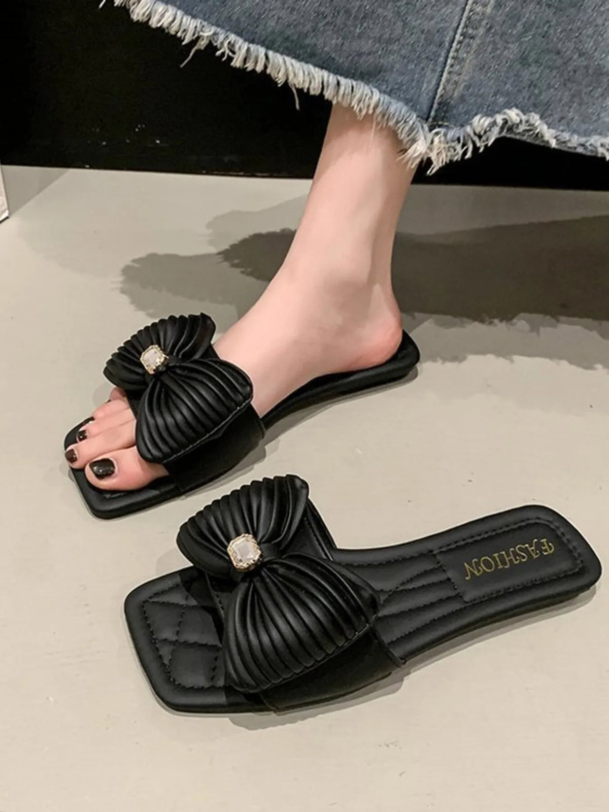Onyx Sorrento — Bow-Knot Flat Sandals Fashion Footwear, alternate view 4