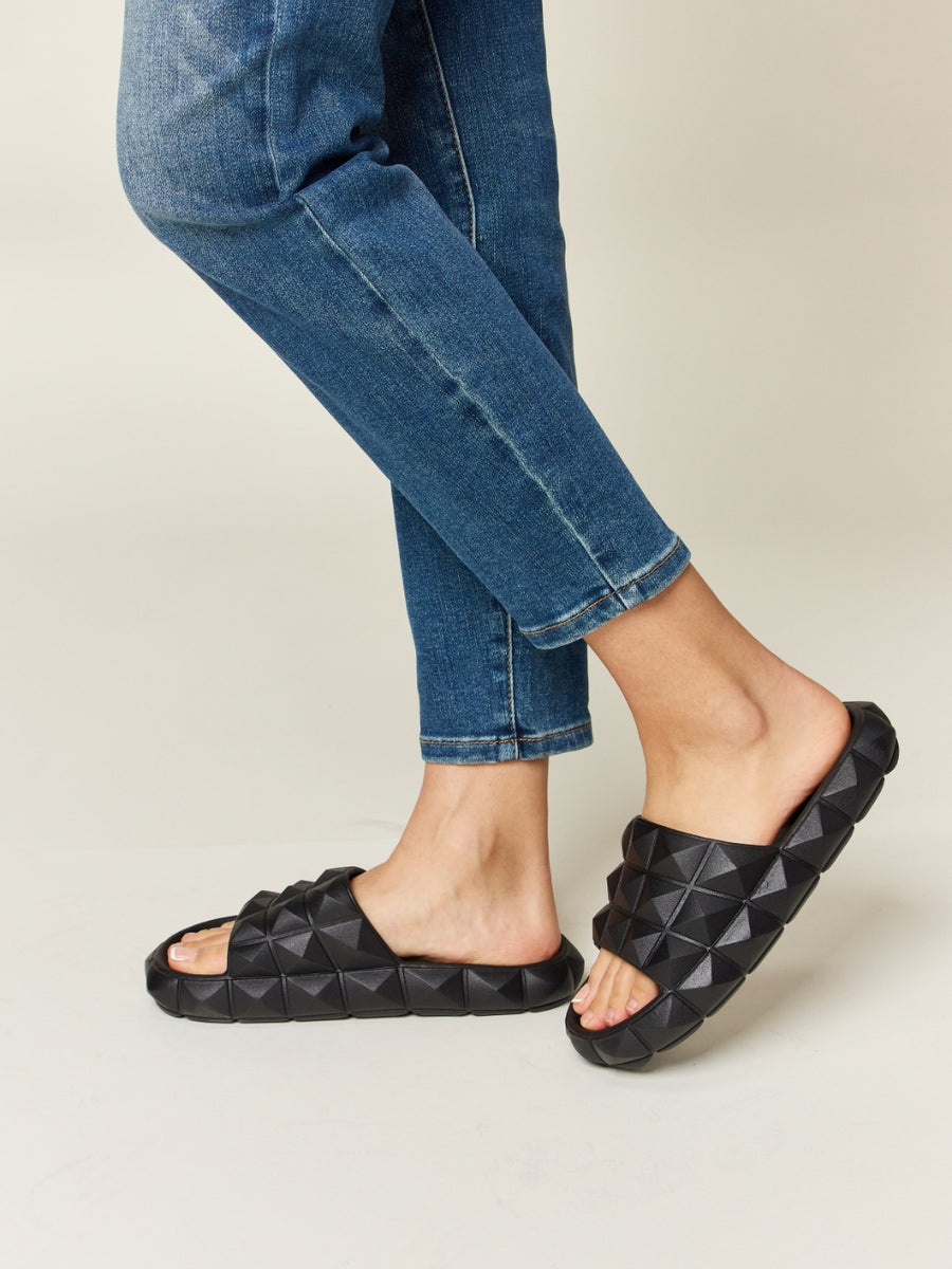 WILD DIVA Pyramid Stud Toe Band Footbed Sandals - Opulent Empire