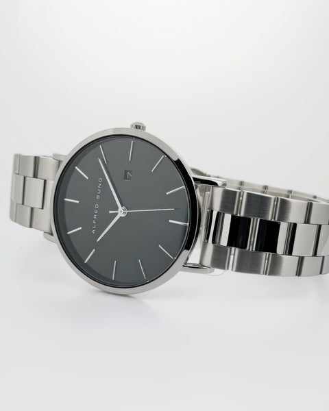 Alfred Sung Metropolitan Date Black Dial Silver Bracelet watch