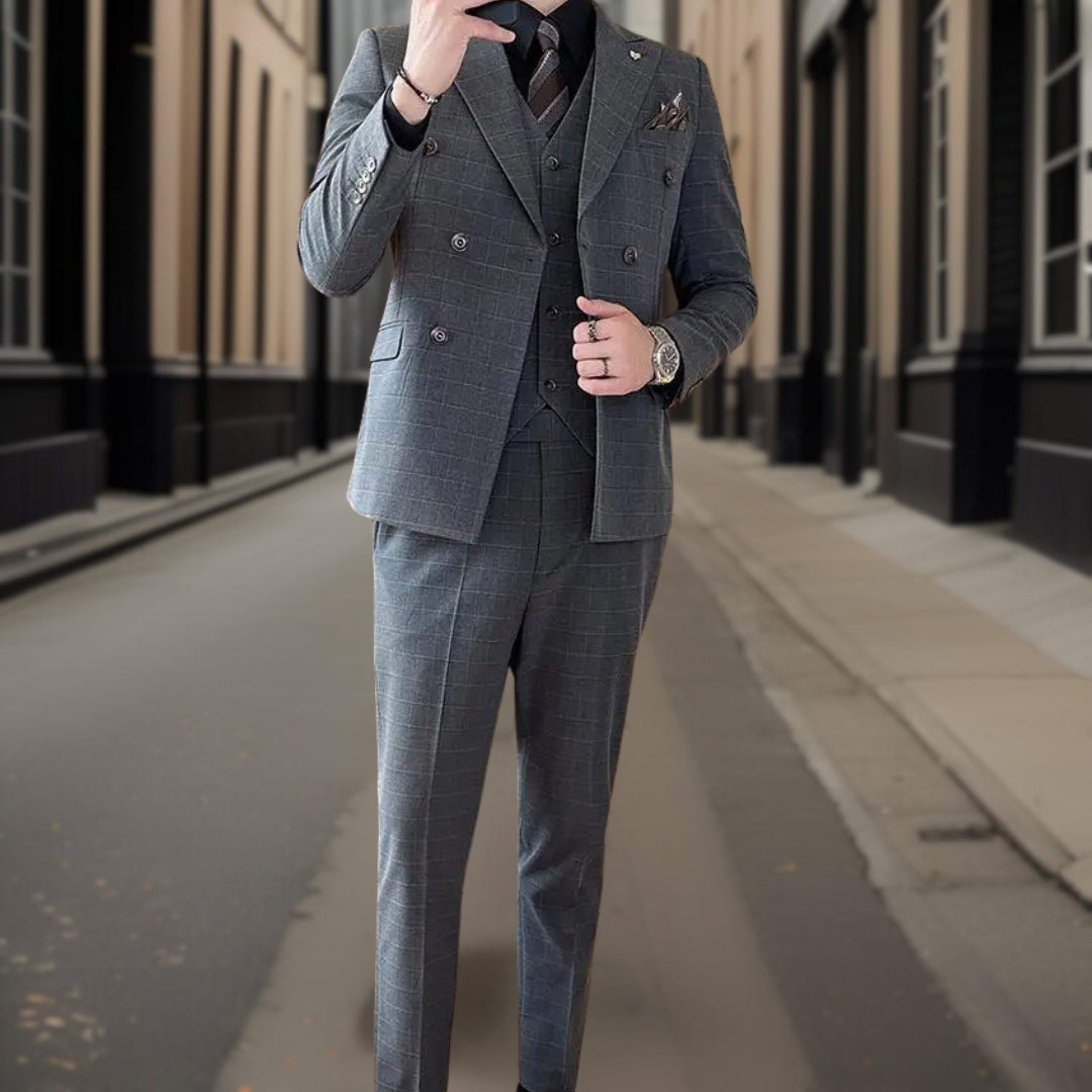 Lorenz™ — Luxurious 3-Piece Tartan Suit, alternate view 4