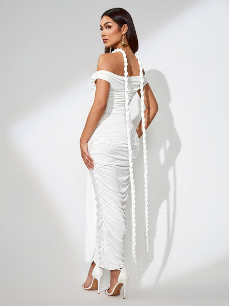 Long Tight Dress with Off-Shoulder Neckline for an Elegant and Trendy Look