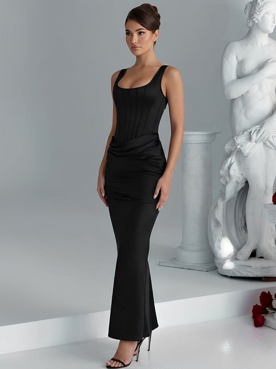 Figurbetontes Maxikleid mit eckigem Ausschnitt und Falten