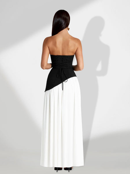 Contrasted Cut Dress with Slit for an Elegant and Modern Style