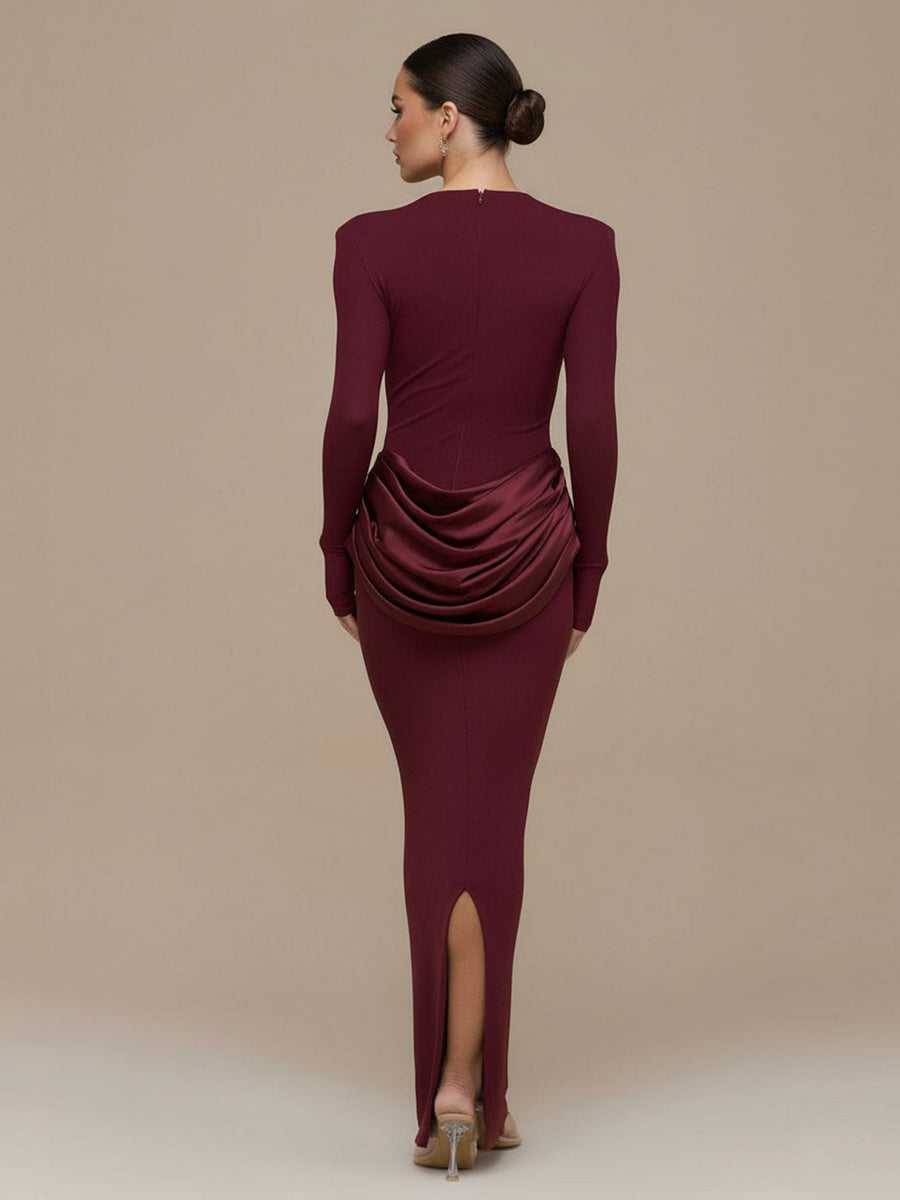 Figurbetontes Maxikleid mit Rundhalsausschnitt und Rüschen