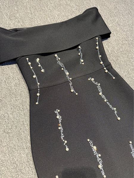 Schulterfreies Maxi-Kleid mit Perlenverzierung