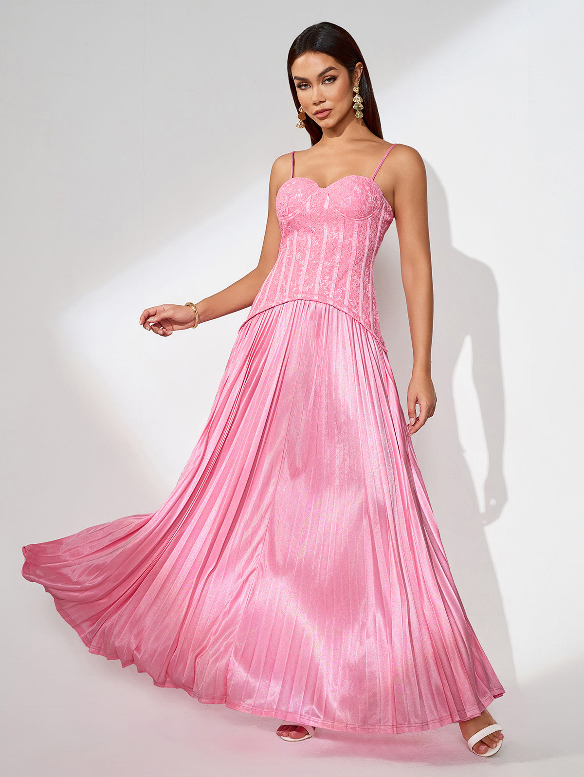 Helena Bellamy — Maxi Lace Dress with Pleats and Back Opening