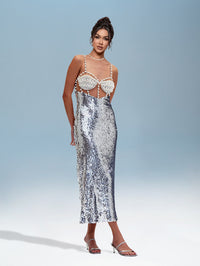 Zara Bellamy — Fitted dress with shiny sequins and pearl band