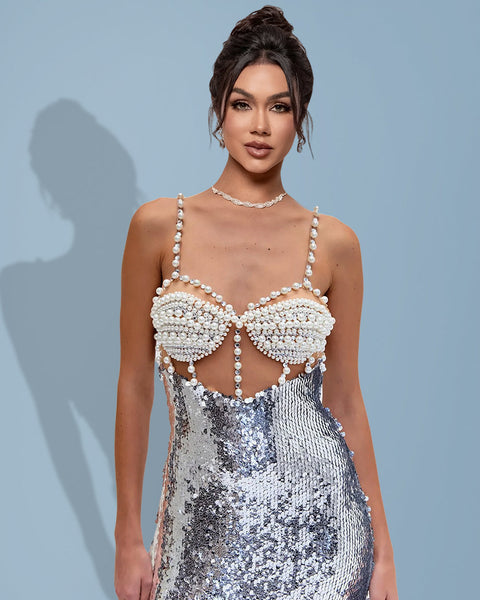 Fitted dress with shiny sequins and pearl band