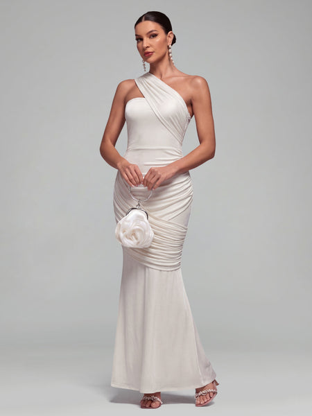 Asymmetrisches, unregelmäßig gerafftes Meerjungfrauenkleid mit schräger Schulter