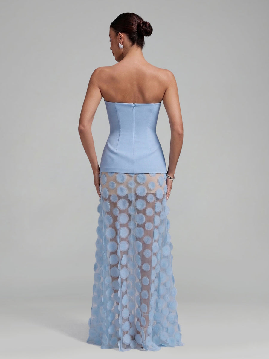 Maxikleid aus transparentem Stoff mit Tupfen und Einsätzen