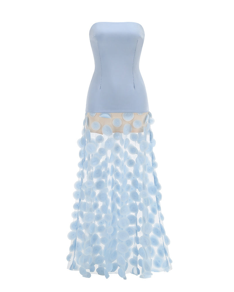 Maxikleid aus transparentem Stoff mit Tupfen und Einsätzen