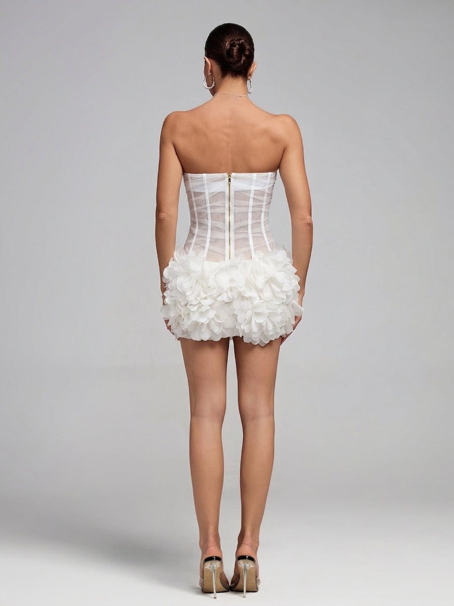 Trägerloses Mini-Kleid mit transparenten Blumen und Saum