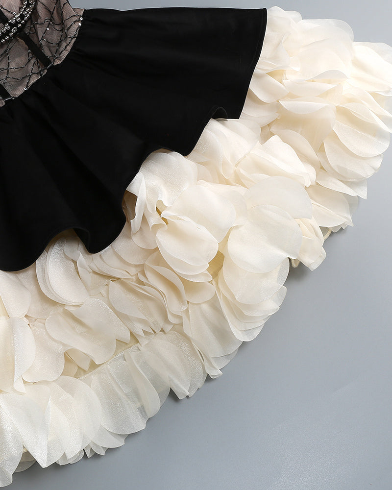 Trägerloses Mini-Kleid mit Strass und Lagenlook