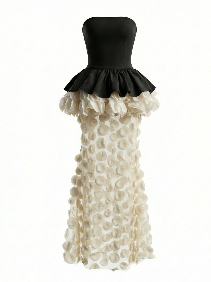 Trägerloses Kleid mit Blumenmuster, Tupfen und transparentem Stoff