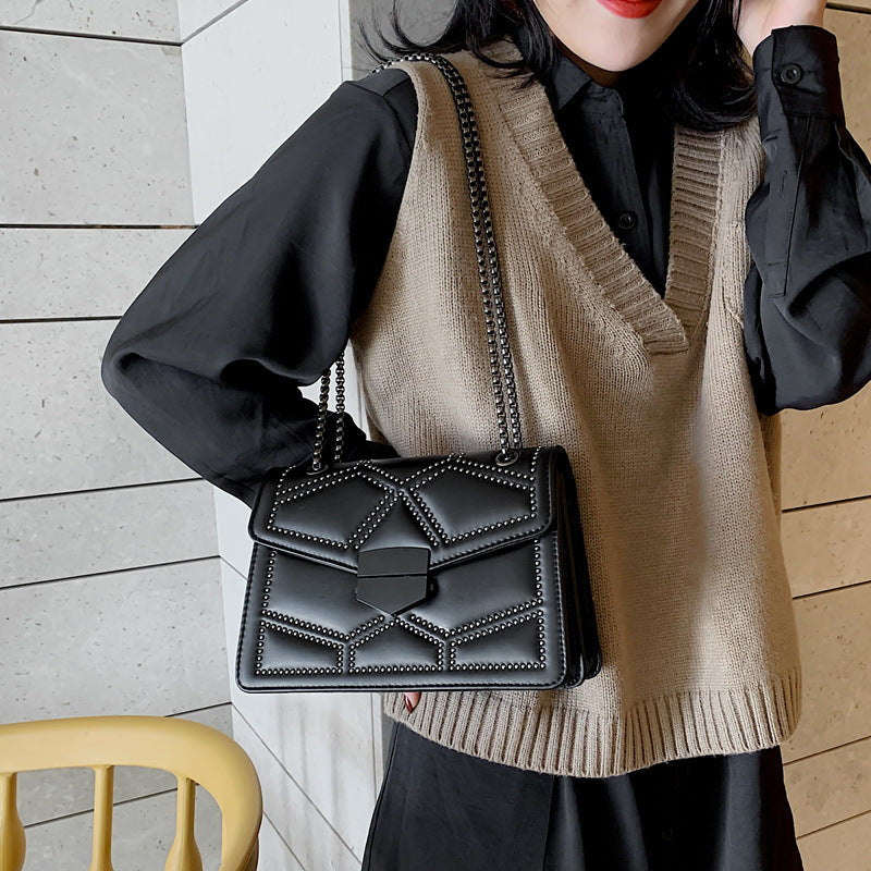 Cassiane — Modish Quilted Shoulder Bag, alternate view 7