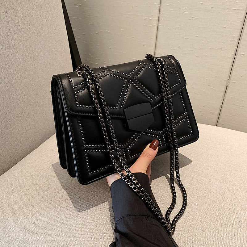 Modish Quilted Shoulder Bag - Opulent Empire