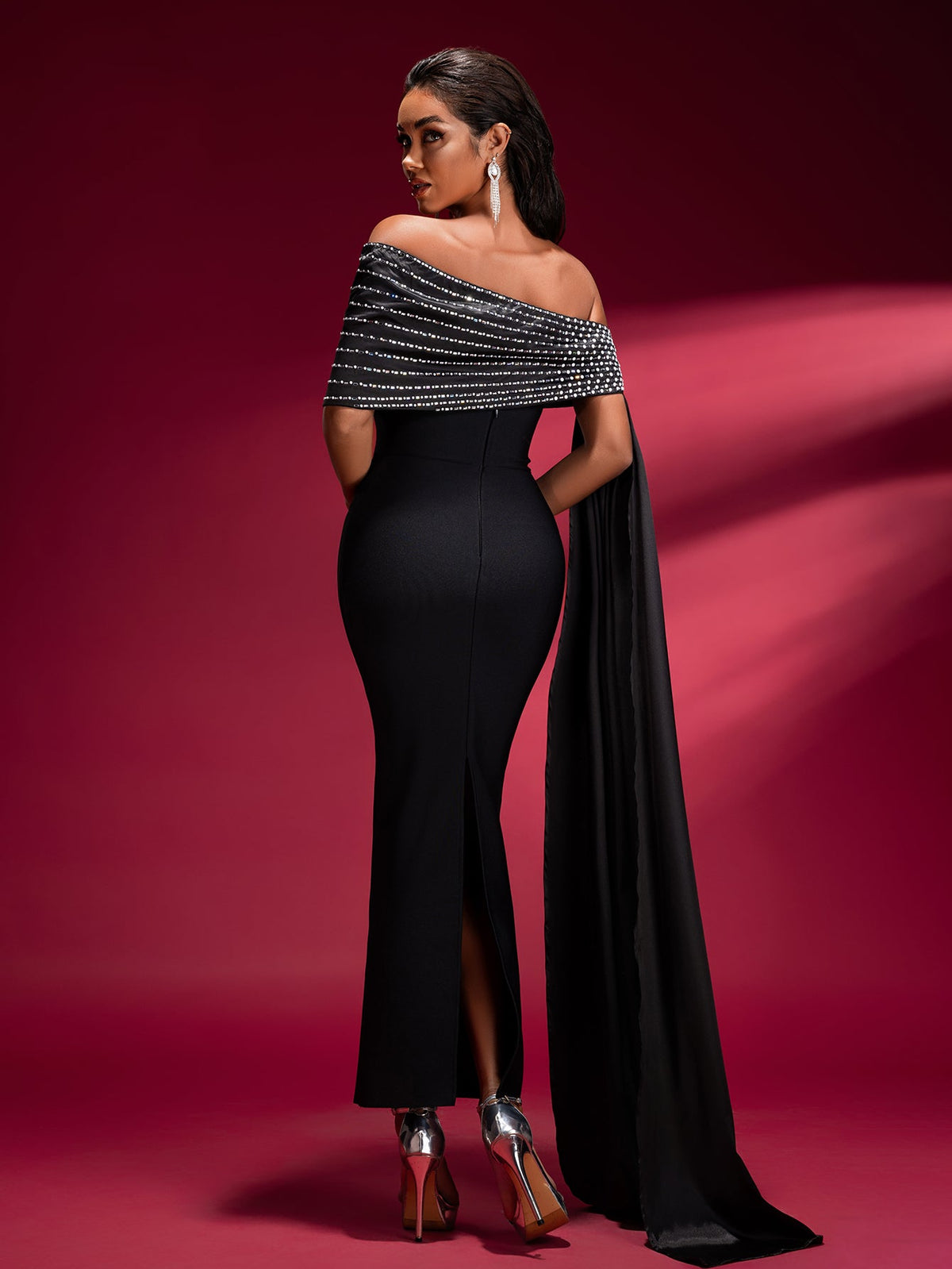 Slanted Shoulder Chain Bandage Dress