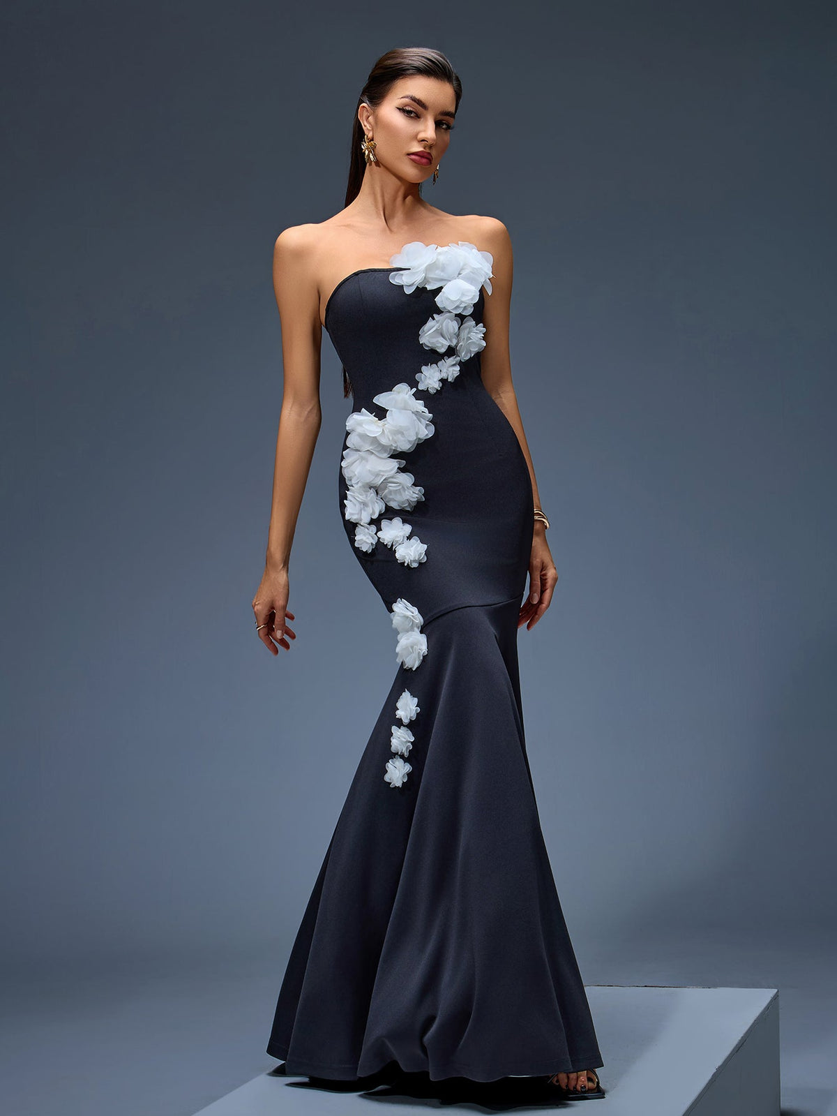 Nadine Montclair — Elegant Strapless 3D Floral Mermaid Maxi Dress