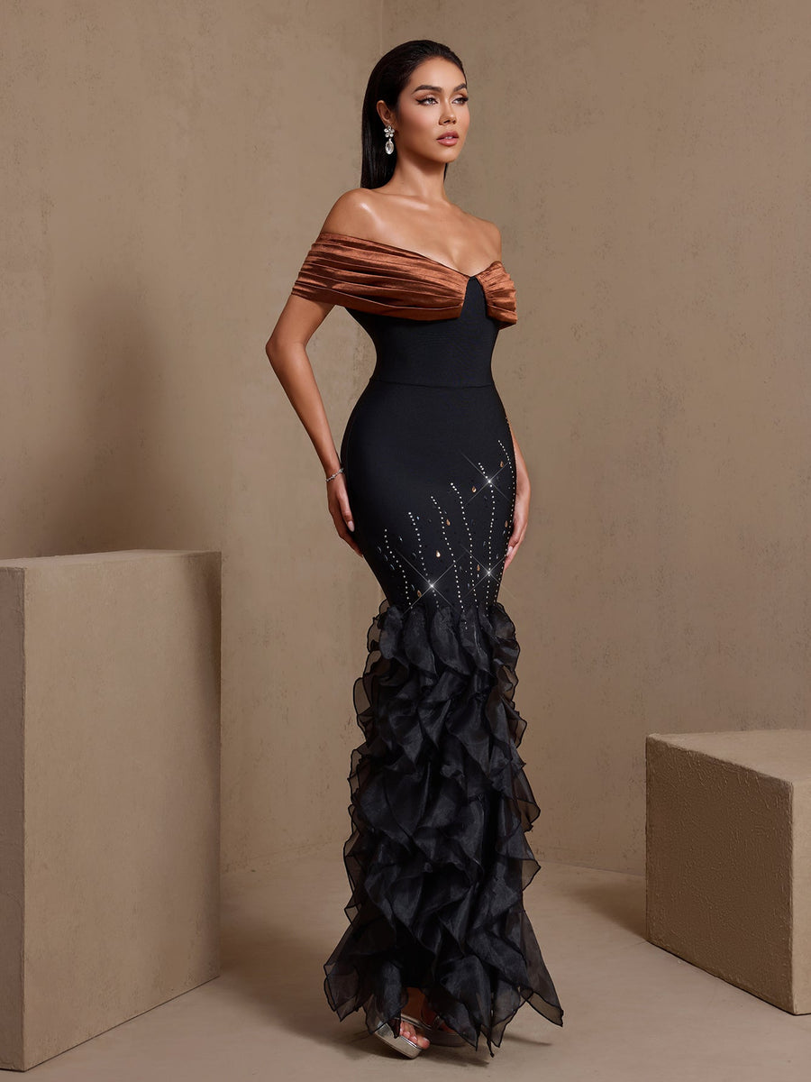 Strass-Kleid mit geriffeltem Saum und Schlitz