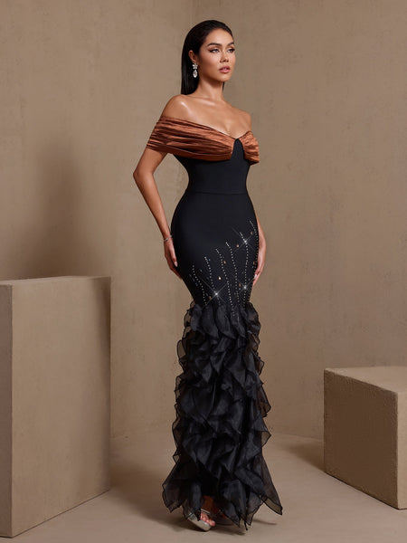 Strass-Kleid mit geriffeltem Saum und Schlitz