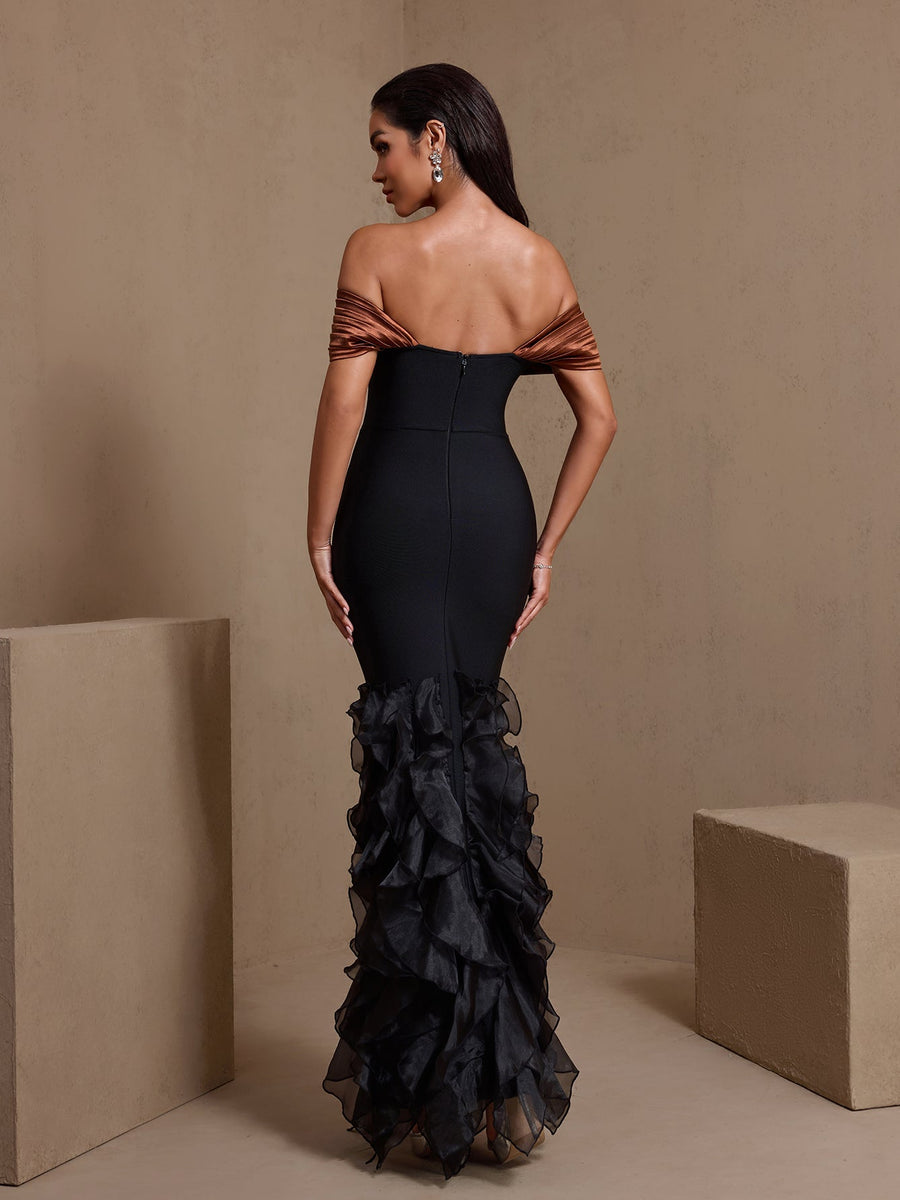 Strass-Kleid mit geriffeltem Saum und Schlitz