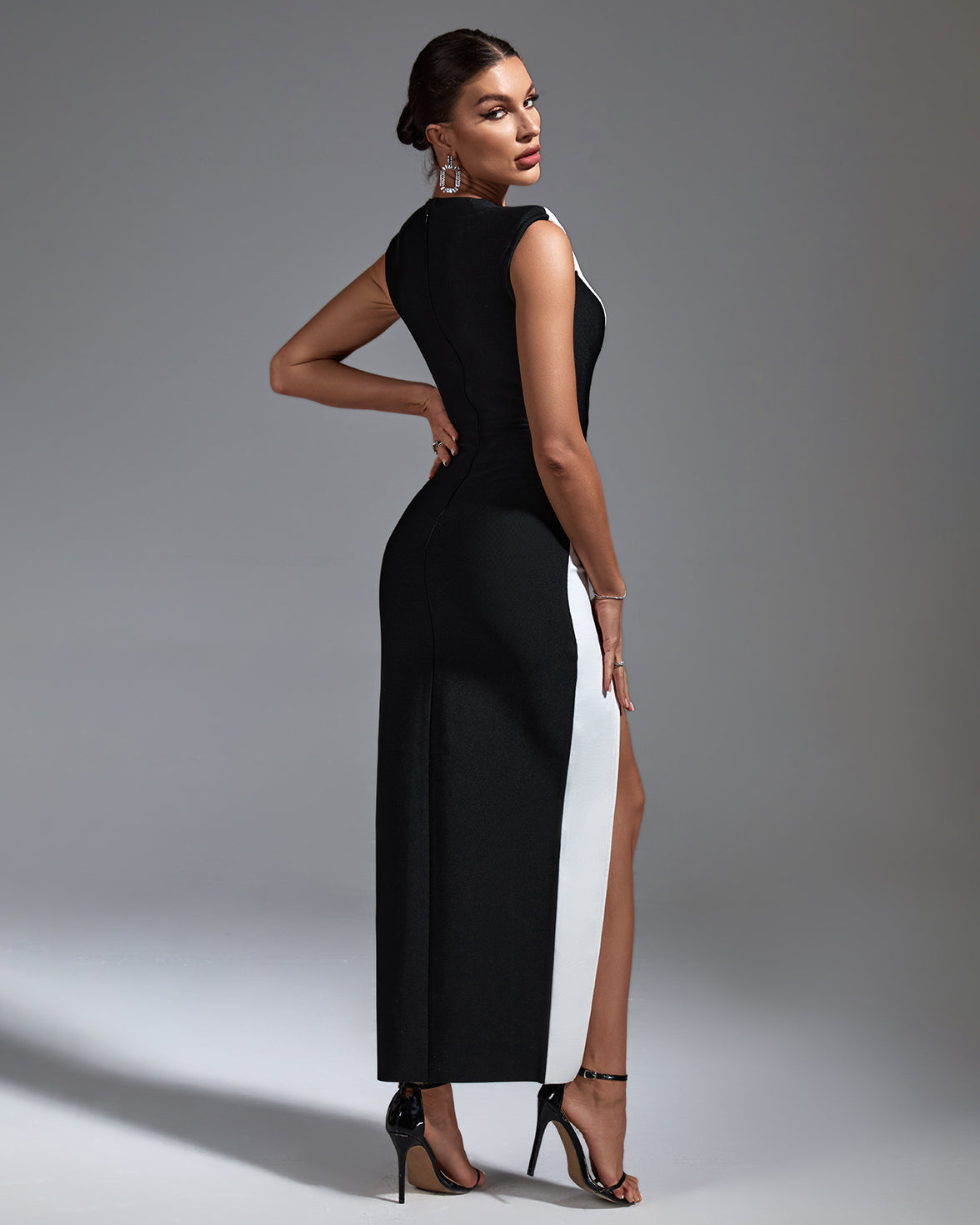 Guinevere — Black White Colour-Blocked Bandage Dress, alternate view 3