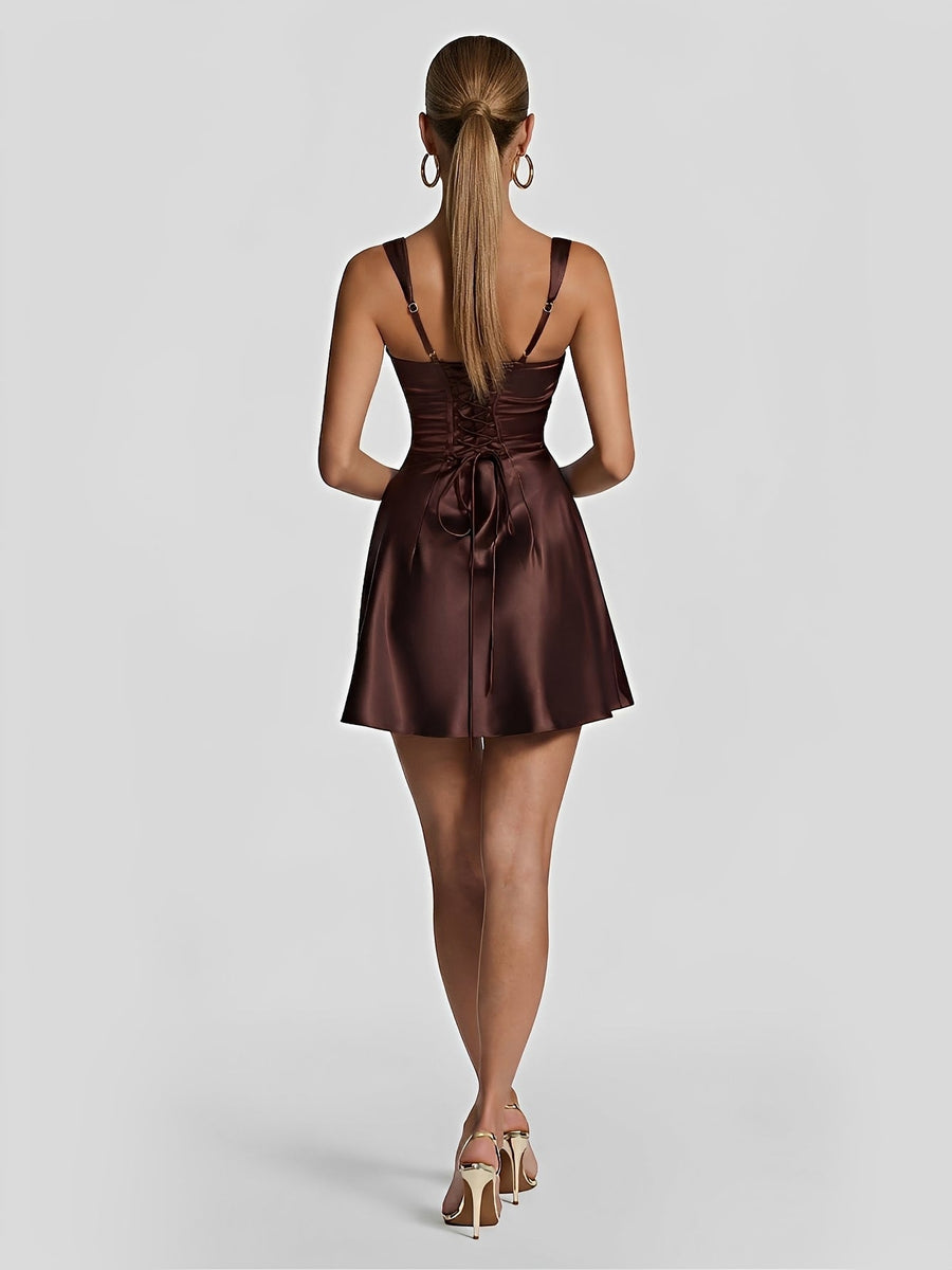Minikleid aus Satin mit eckigem Ausschnitt und Falten