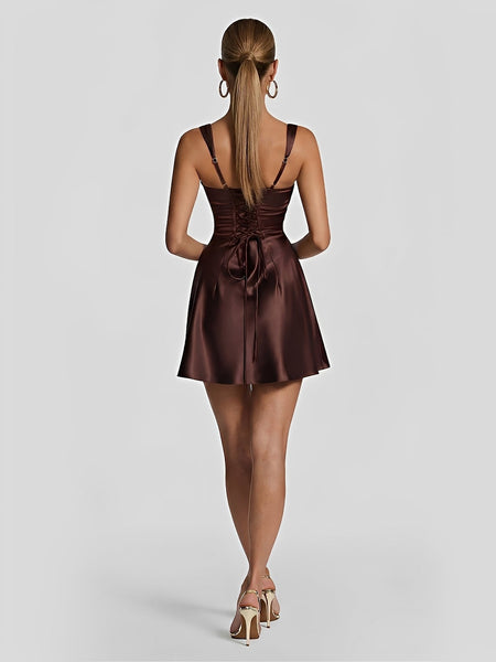 Minikleid aus Satin mit eckigem Ausschnitt und Falten