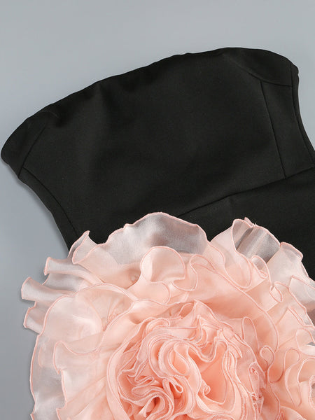 Trägerloses Organza-Kleid mit gewelltem Blütenrand