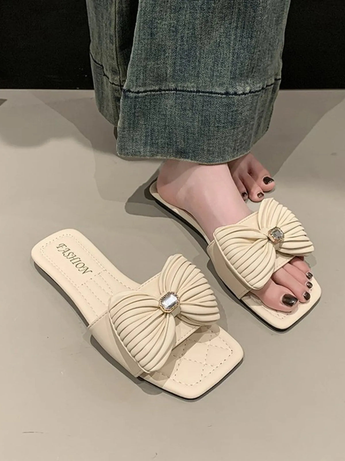 Onyx Sorrento — Bow-Knot Flat Sandals Fashion Footwear, alternate view 7