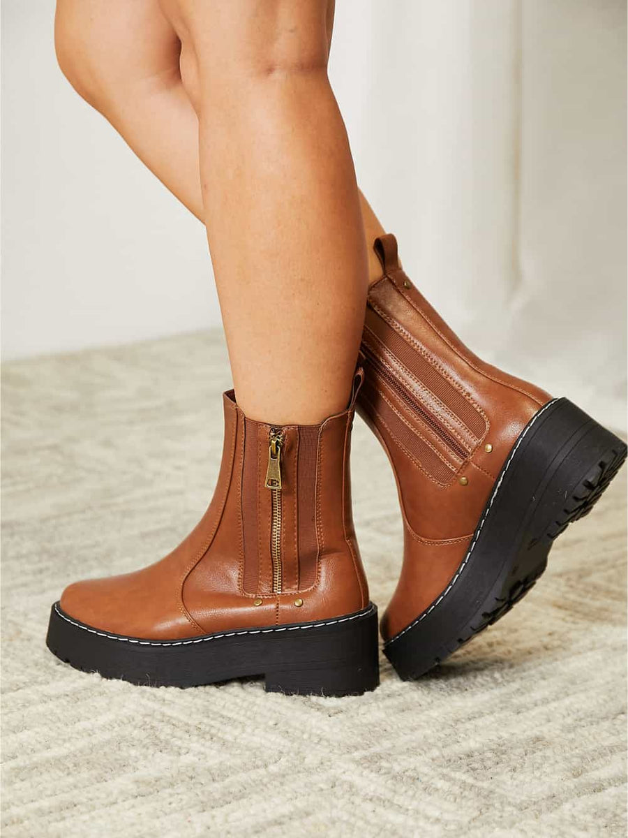 aa8395faa04f4fde88b934635b5270f4-Max