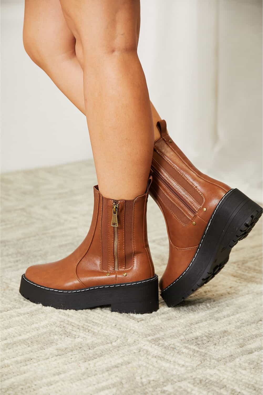 Vale Venturi — Forever Link Side Zip Platform Boots Brown Fashion Footwear, alternate view 2