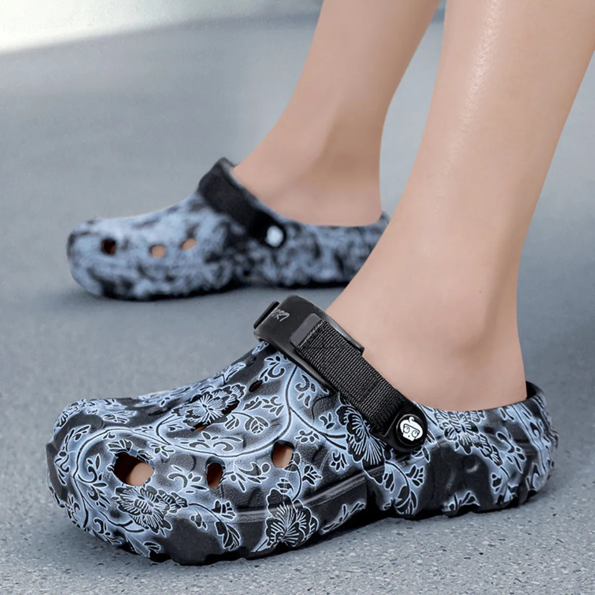 Cassian Montclair — Men's Floral Pattern Comfort Sandals Men's Fashion Footwear