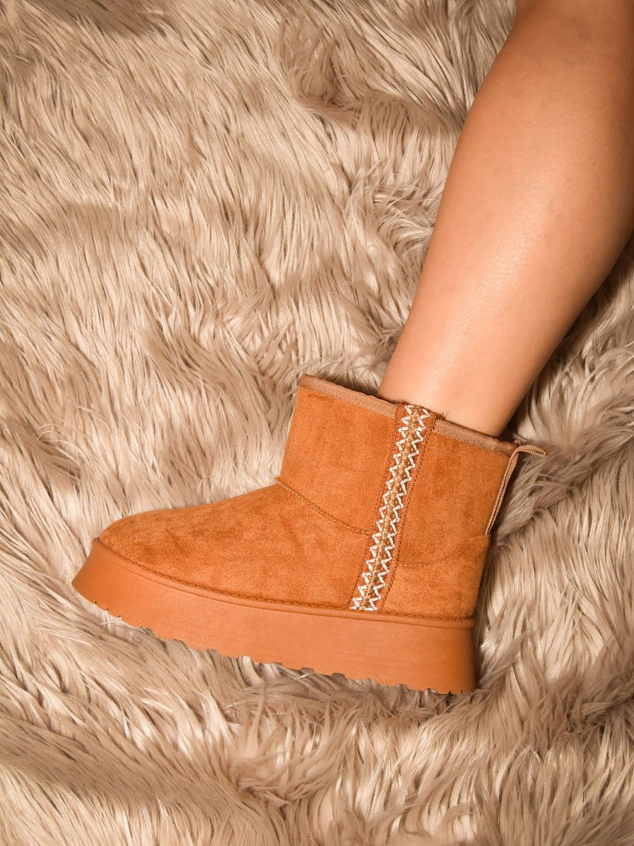Reese Laurent — WILD DIVA Round Toe Platform Boots Caramel Fashion Footwear