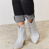 bb900fa0815f4be1ab83d9f908ce9820-Max