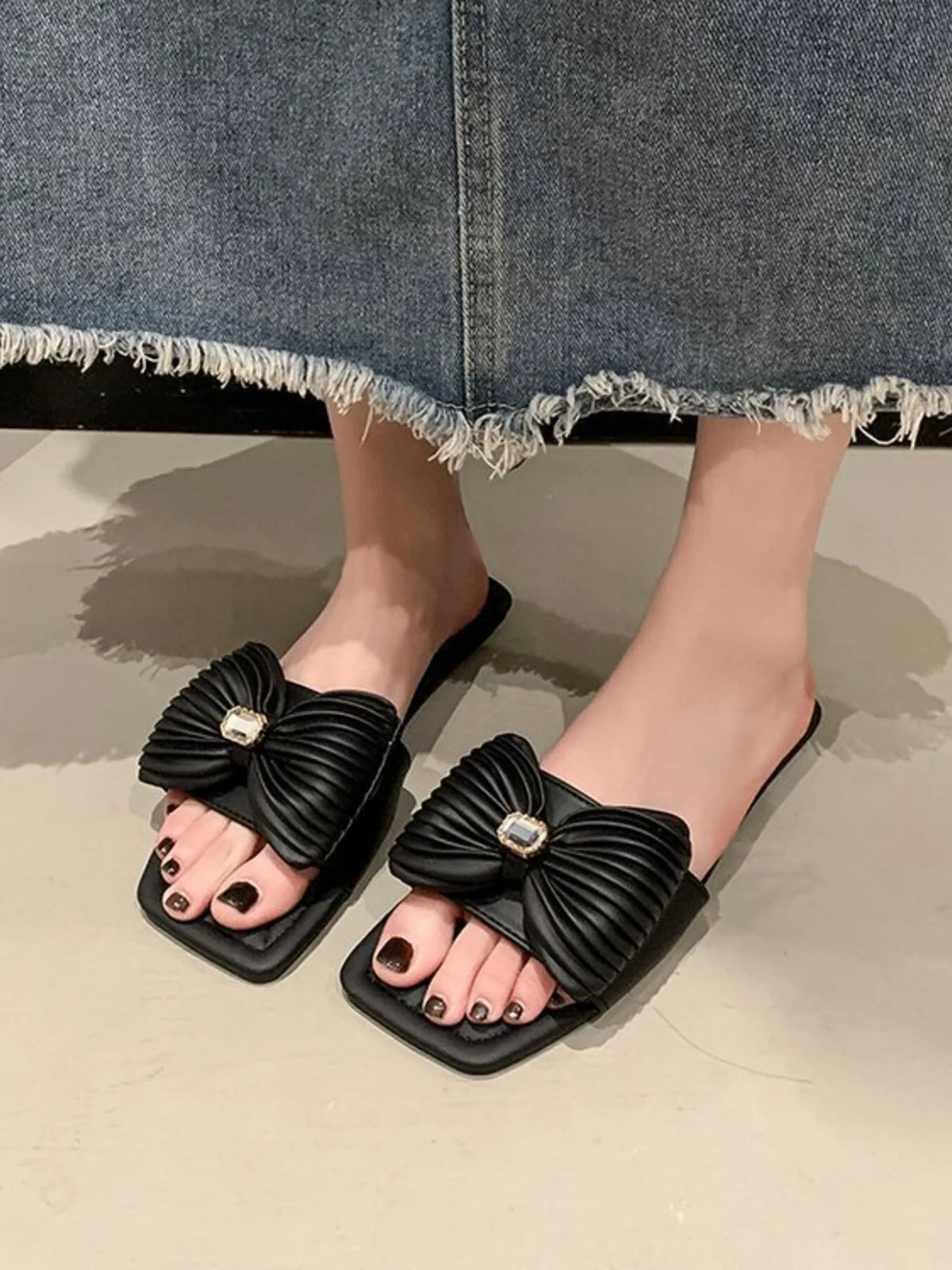 Onyx Sorrento — Bow-Knot Flat Sandals Fashion Footwear, alternate view 6