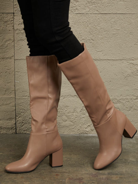 bdeff8b1e84341c7a425b1e597600b10-Max