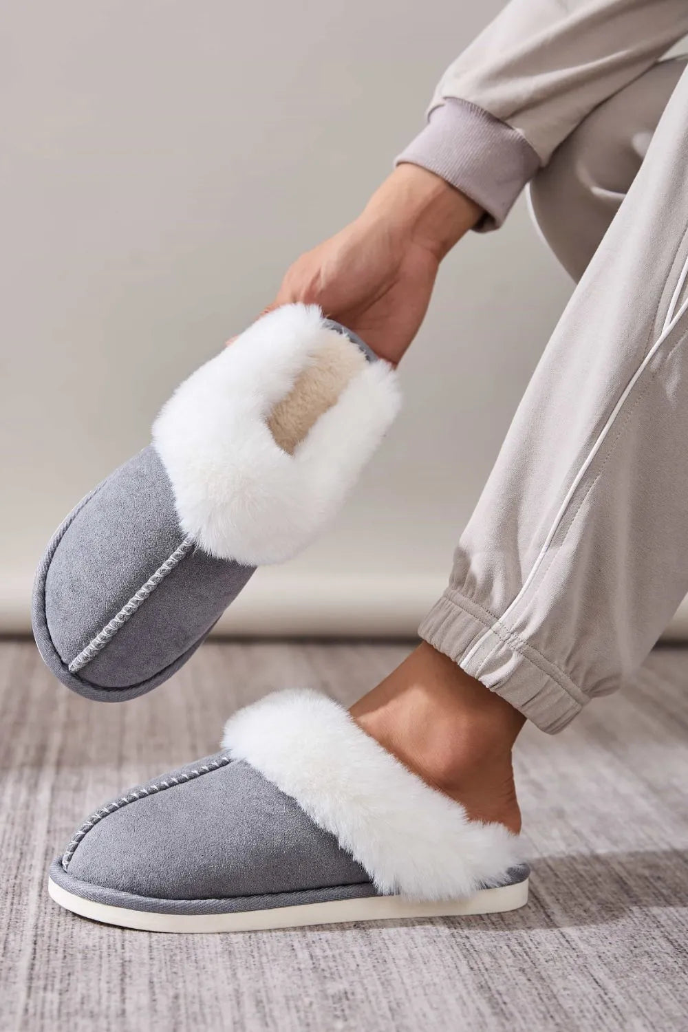 Cove Sorrento — Faux Fur Round Toe Slippers Fashion Footwear, alternate view 5