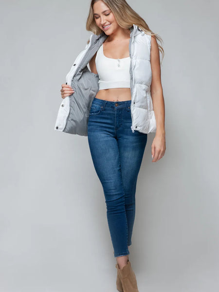 c8fc2869-b36f-493b-bc6c-3475e42bc74b-Max